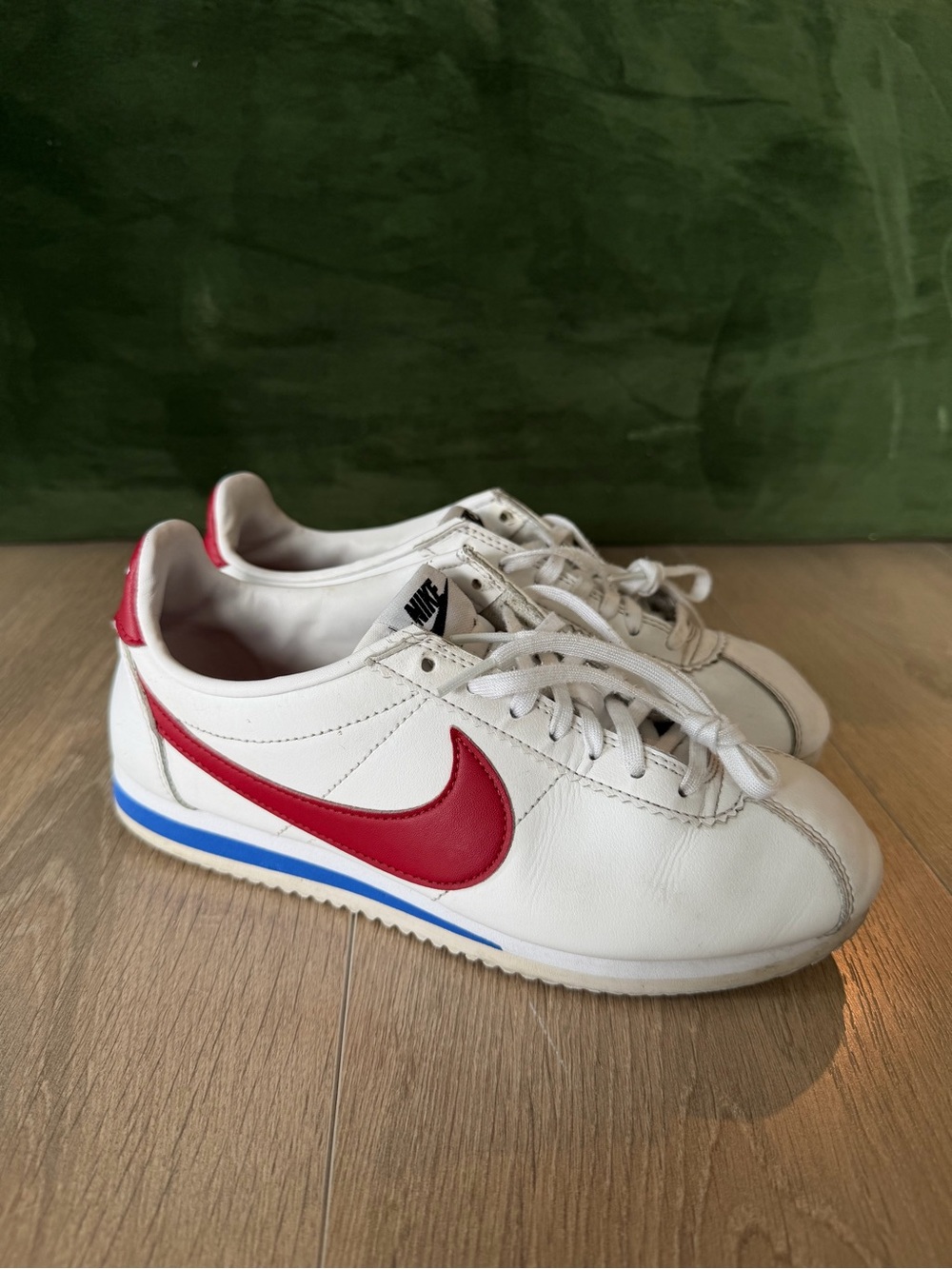 Nike Classic Cortez Leather White Red Blue Sneakers Women’s US 6.5 EU 37.5